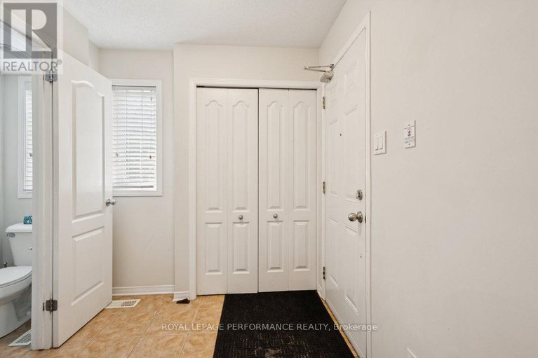 28620817/19-90-steele-park-private/cyrville/ottawa/ontario/K1J0J2_5