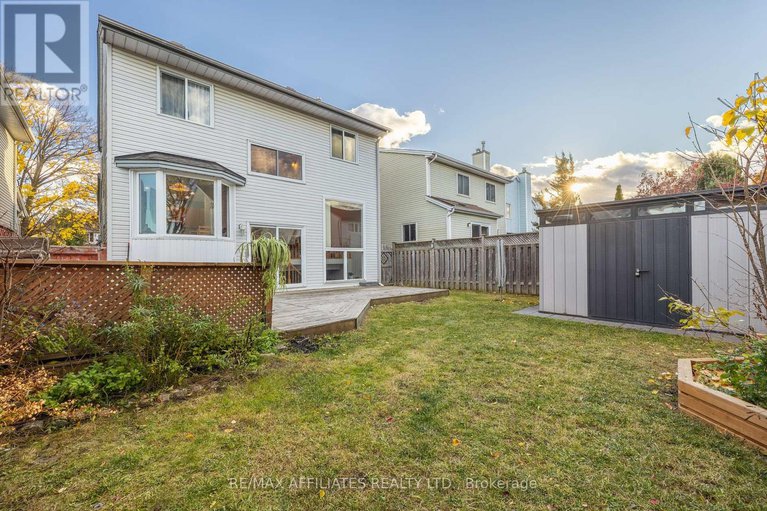 29083529/1687-tache-way/fallingbrookpineridge/ottawa/ontario/K4A2T5_38