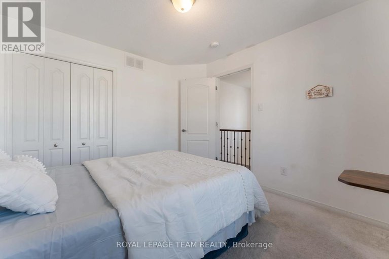 29159210/359-melodie-street/mer-bleuebradley-estatesanderson-park/ottawa/ontario/K1W0L8_38