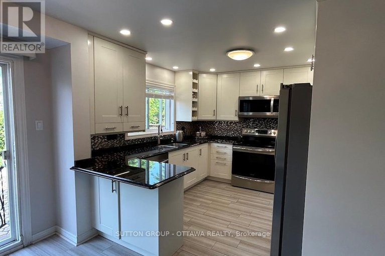 28486818/32-cellini-court-w/hunt-club-park/ottawa/ontario/K1G5K3_17