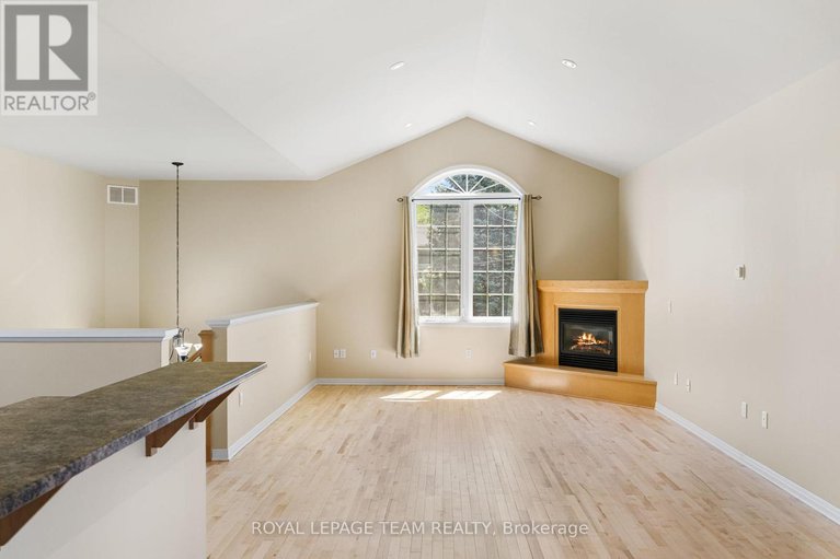 28382837/2911-ahearn-avenue/britannia/ottawa/ontario/K2B7A1_4