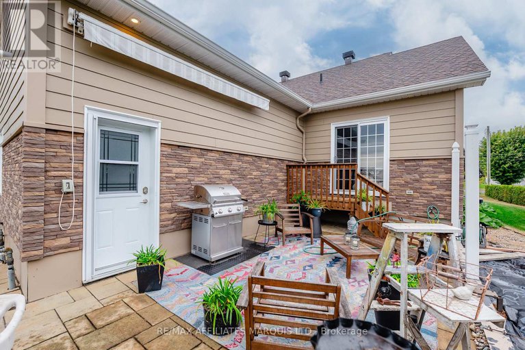 28911560/100-front-street-e/alexandria/north-glengarry/ontario/K0C1A0_32