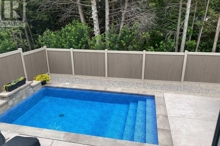 29584984/221-blackhorse-drive/north-grenville-twp-kemptville-south/north-grenville/ontario/K0G1J0_33