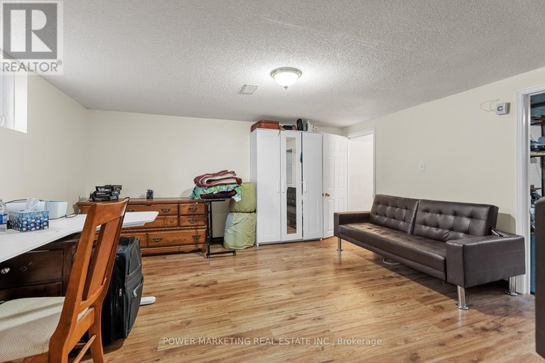28754670/1047-hollington-street/carlington/ottawa/ontario/K1Z6L2_26