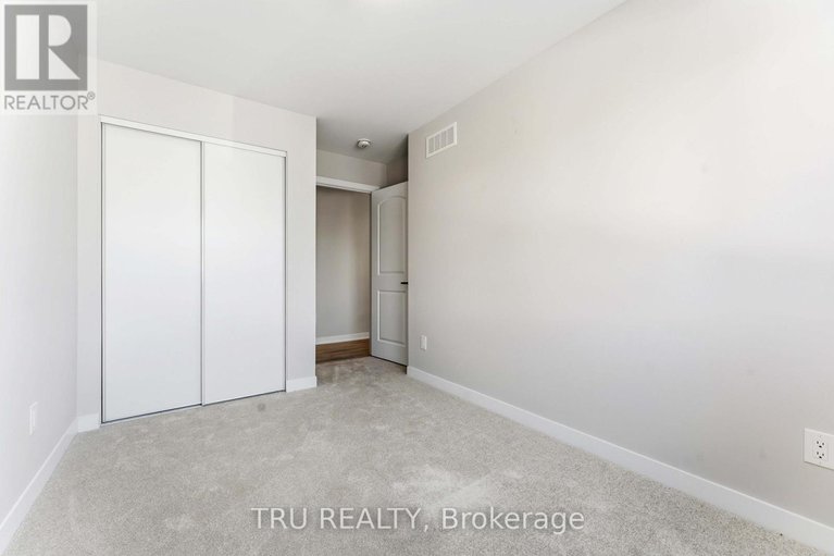 29381143/706-expansion-road/half-moon-bay/ottawa/ontario/K2J7G4_35