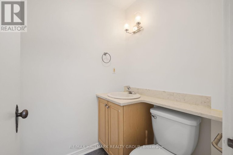 28776186/82-laurentian-place/civic-hospital/ottawa/ontario/K1Y4E2_21