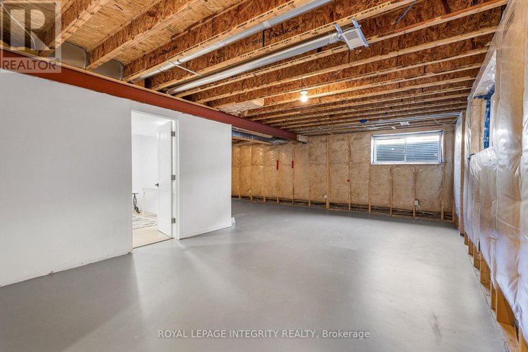 28914431/181-crevasse-road/mer-bleuebradley-estatesanderson-park/ottawa/ontario/K1W0H8_32
