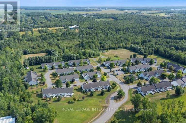 29356022/657-country-trail-private/carlsbad-springs/ottawa/ontario/K0A1K0_45