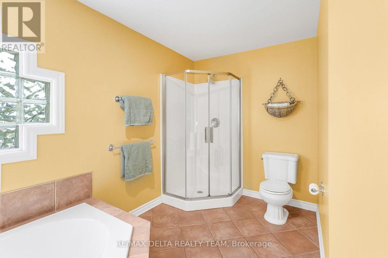 28499288/1147-fieldown-street/cumberland-ridge/ottawa/ontario/K4C1R7_21