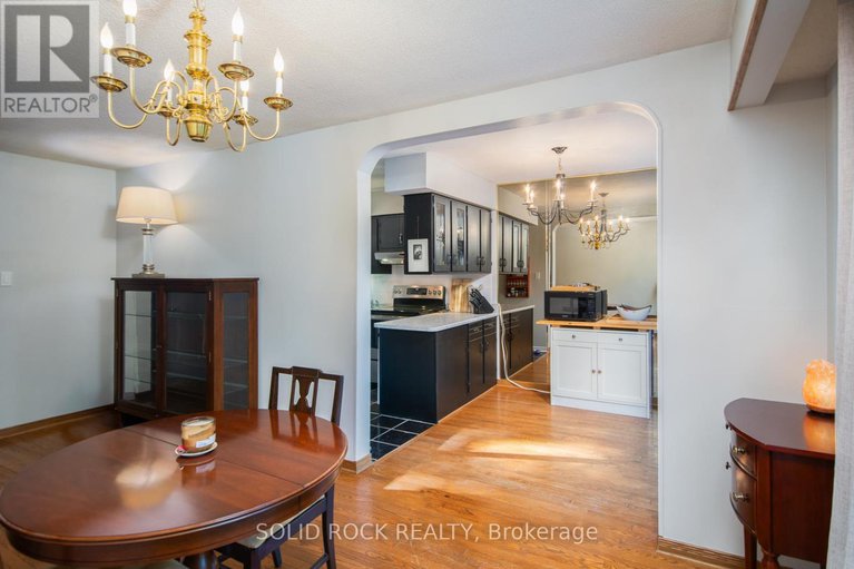 28965258/3-63-ramsgate-private/mooneys-bayriverside-park/ottawa/ontario/K1V8M4_17