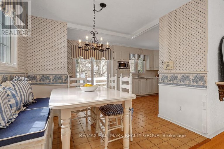 29514982/2185-bickerton-avenue/beacon-hill-north/ottawa/ontario/K1J6Y2_12