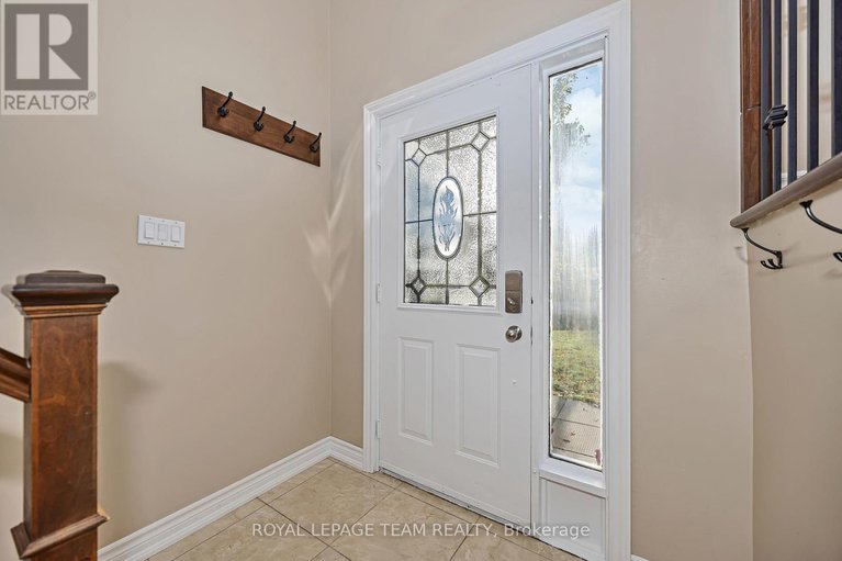 29273607/1115-des-cerisiers-street/clarencerockland-twp/clarence-rockland/ontario/K4K1K9_2