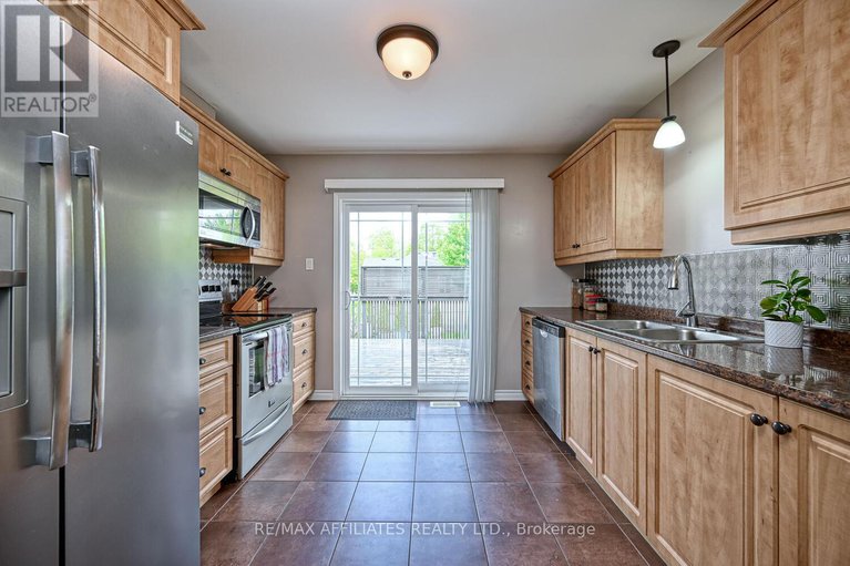 28567614/30-lee-avenue/smiths-falls/smiths-falls/ontario/K7A0A2_13