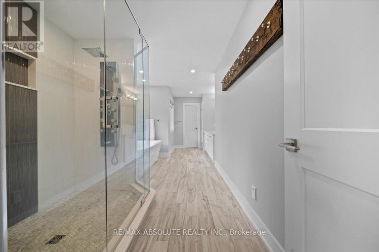 28693954/144-derbeyshire-street/kanata-north-west/ottawa/ontario/K2W0E7_30