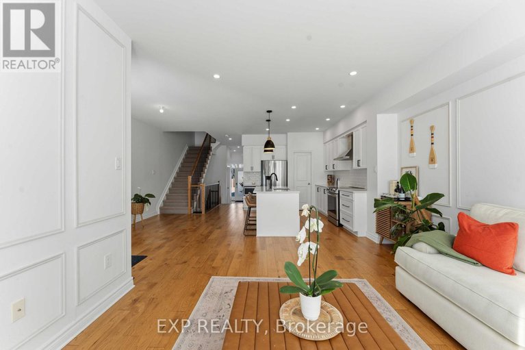 29307483/838-clapham-terrace/stittsville-south/ottawa/ontario/K2S2N8_14