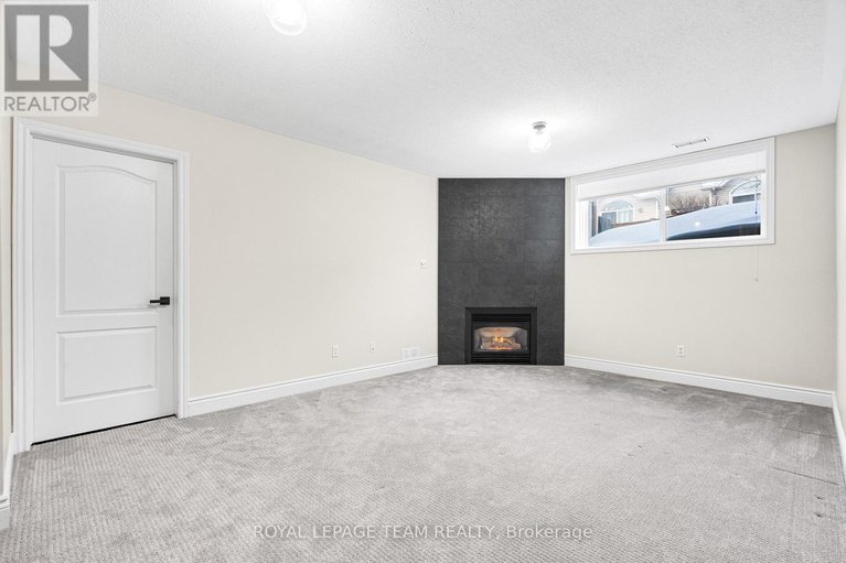 29425119/1925-windwood-place/chapel-hill/ottawa/ontario/K1C7K7_38