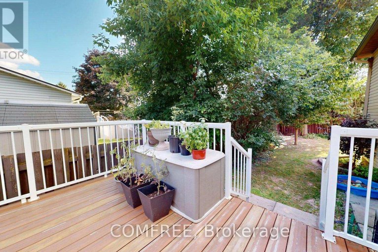 28675414/204-grace-avenue/village-of-russell/russell/ontario/K4R1B4_27