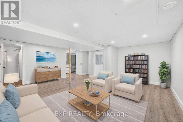 29121973/1103-frances-street/overbrookcastle-heights/ottawa/ontario/K1K3L6_24