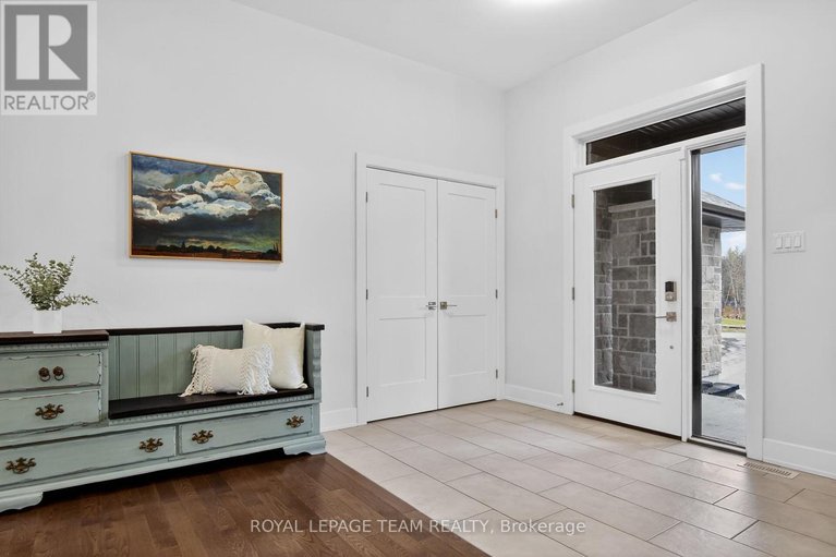 29592017/144-country-meadow-drive/huntley-ward-north-west/ottawa/ontario/K0A1L0_4