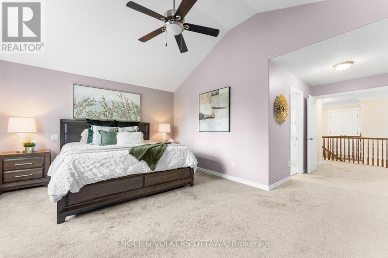 28911455/22-friendly-crescent/stittsville-south/ottawa/ontario/K2S2B6_28
