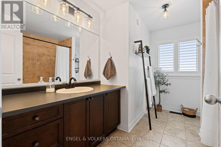 29512841/407-landswood-way/stittsville-south/ottawa/ontario/K2S0A3_28