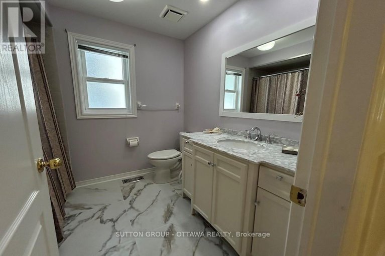 28486818/32-cellini-court-w/hunt-club-park/ottawa/ontario/K1G5K3_30
