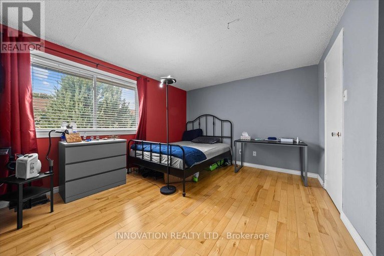 28818665/82-stokes-crescent-e/glencairnhazeldean/ottawa/ontario/K2L2Z4_18