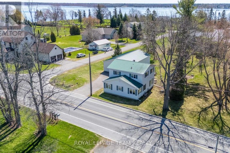 29672745/12106-lakeshore-drive/south-dundas-williamsburgh-twp/south-dundas/ontario/K0C1X0_45