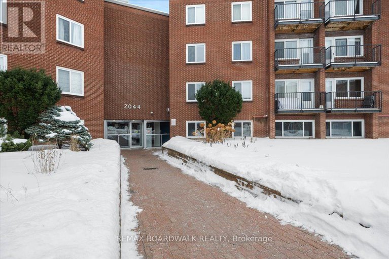 29233591/108a-2044-arrowsmith-drive/beacon-hill-south/ottawa/ontario/K1J7V8_3
