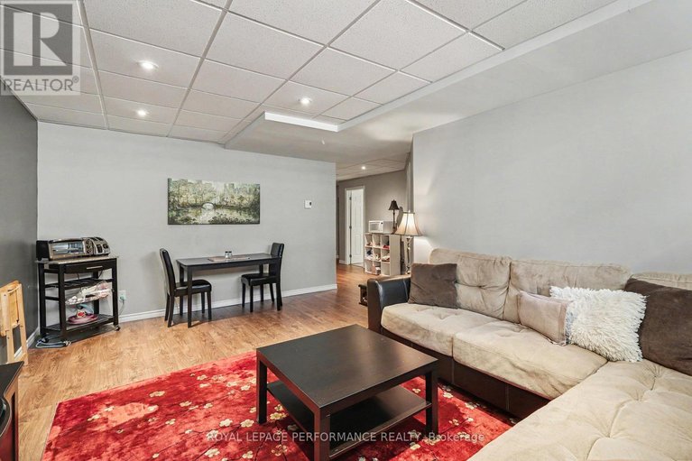 29634644/717-magnolia-street/avalon-west/ottawa/ontario/K4A0Z2_27