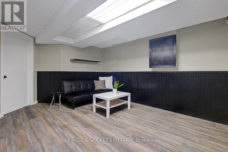 28587086/30-sovereign-avenue/craig-henrywoodvale/ottawa/ontario/K2G4W7_31