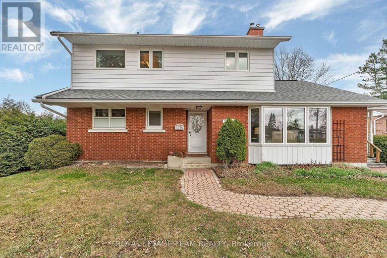 28812446/2099-balharrie-avenue-s/hawthorne-meadows/ottawa/ontario/K1G1G4_1