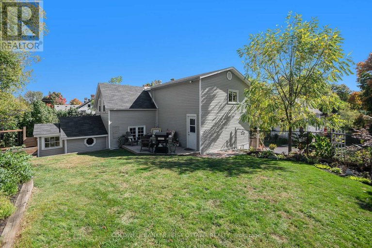 29613138/107-owen-street/lanark-highlands-lanark-village/lanark-highlands/ontario/K0G1K0_33