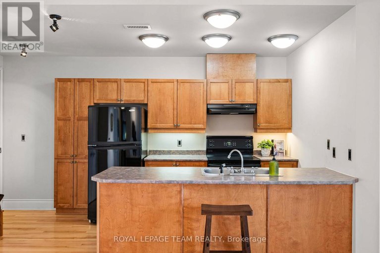 29563752/202-260-besserer-street/sandy-hill/ottawa/ontario/K1N1J3_7