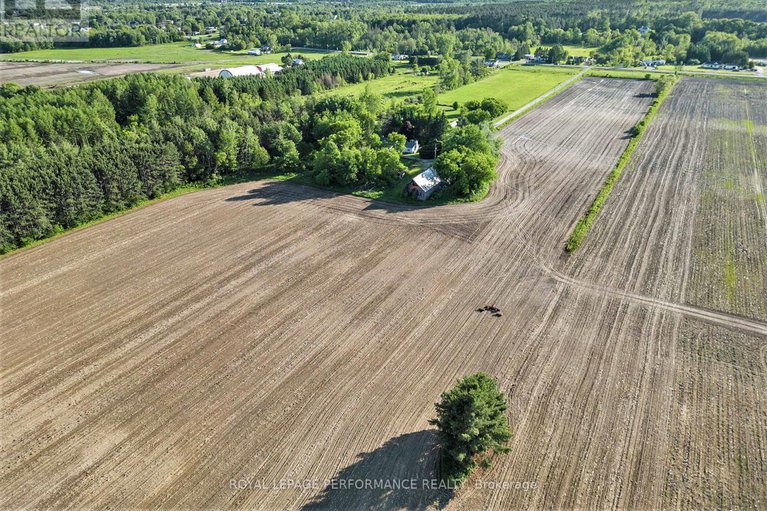 28244627/3383-champlain-street/clarencerockland-twp/clarence-rockland/ontario/K0A1E0_12
