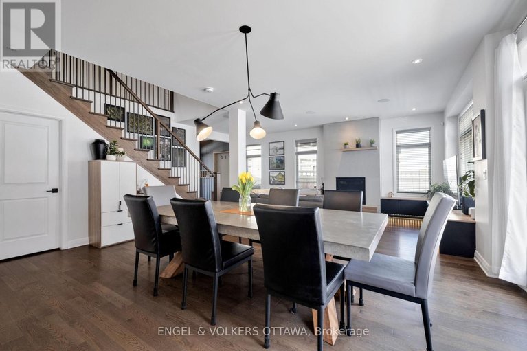 29464568/157-avro-circle/cfb-rockcliffe-and-area/ottawa/ontario/K1K4K7_10