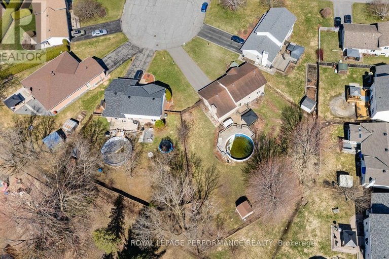 29638186/54-lapointe-boulevard/embrun/russell/ontario/K0A1W0_39