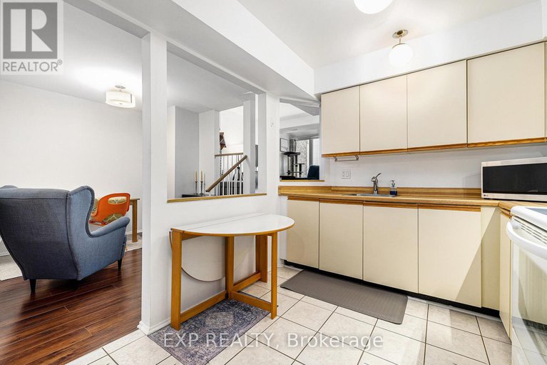 28423054/b-207-woodfield-drive/tanglewood/ottawa/ontario/K2G4P2_16