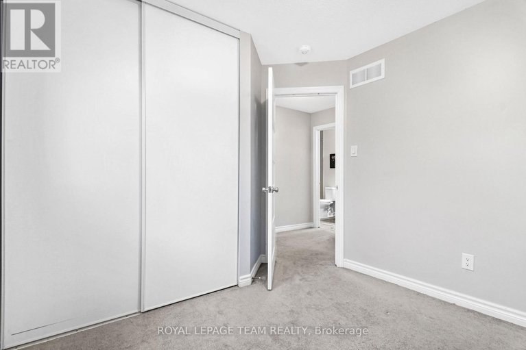 29438104/918-kilbirnie-drive/half-moon-bay/ottawa/ontario/K2J6G2_28