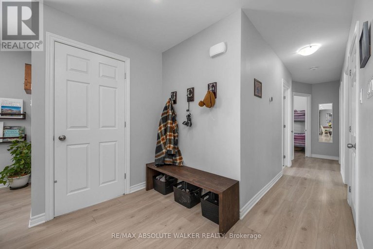 28655528/2477-merivale-road/rideau-heightsashdalerideau-glen/ottawa/ontario/K2C3H1_2