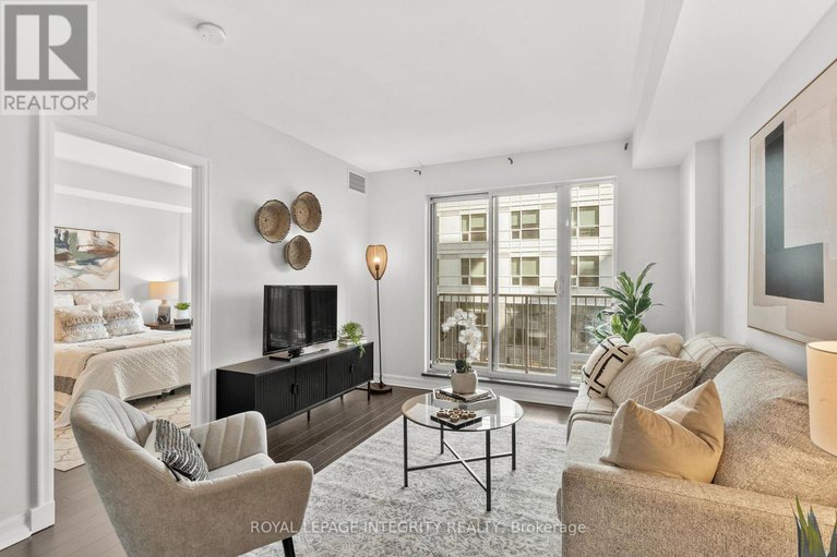 29160296/309-200-besserer-street-n/sandy-hill/ottawa/ontario/K1N0A7_19