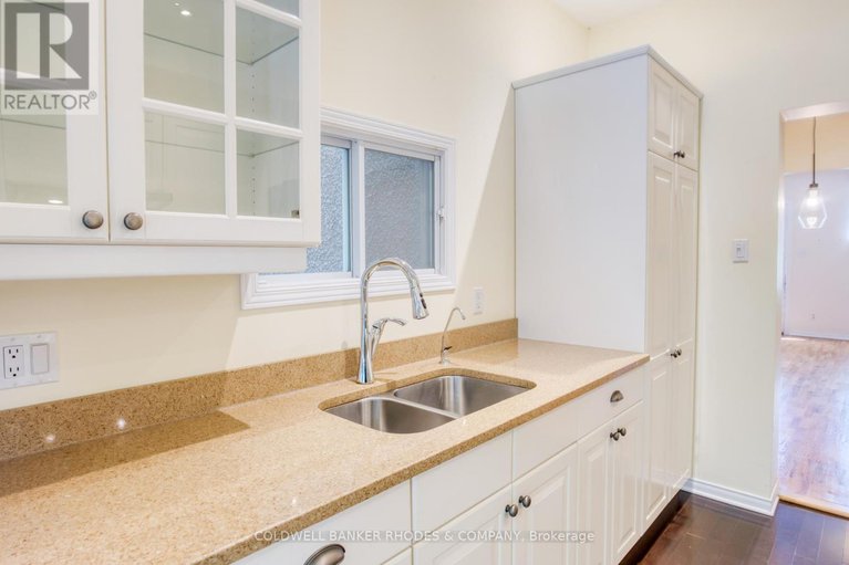28854767/129-elm-street/west-centre-town/ottawa/ontario/K1R6N4_14