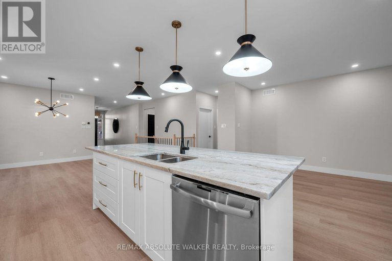 28873782/88-maple-stand-way/barrhaven-east/ottawa/ontario/K2G6V1_14