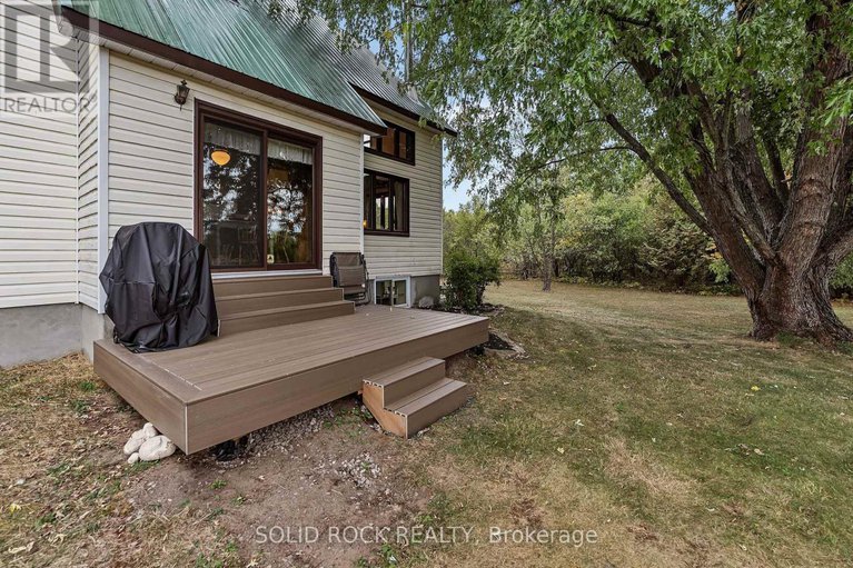 28914733/6800-dwyer-hill-road/rideau-twp-s-of-reg-rd-6-w-of-mccordick-rd/ottawa/ontario/K7A4S6_9
