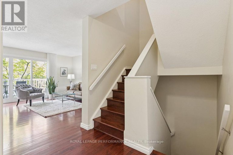 28847039/5-forsyth-lane/crystal-beach/ottawa/ontario/K2H9H1_11