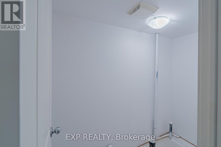 29241575/14-camil-street/castle-heightsrideau-high/ottawa/ontario/K1K0X1_35