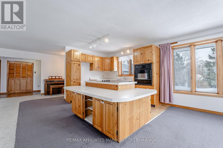28215114/10984-county-rd-2-road/iroquois/south-dundas/ontario/K0E1K0_12