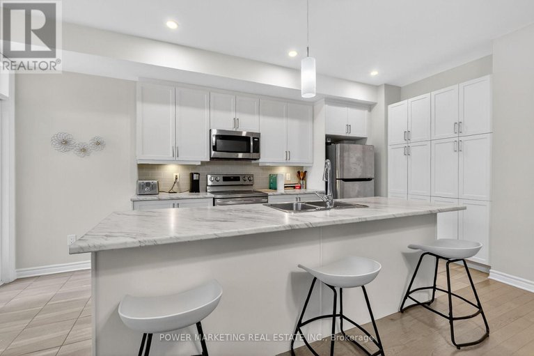 29363173/528-enclave-lane/town-of-rockland/clarence-rockland/ontario/K4K0M8_16