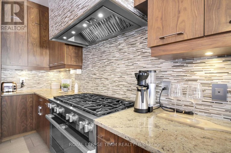 28765946/5849-queenscourt-crescent/manotick-east-to-manotick-station/ottawa/ontario/K4M1K3_17