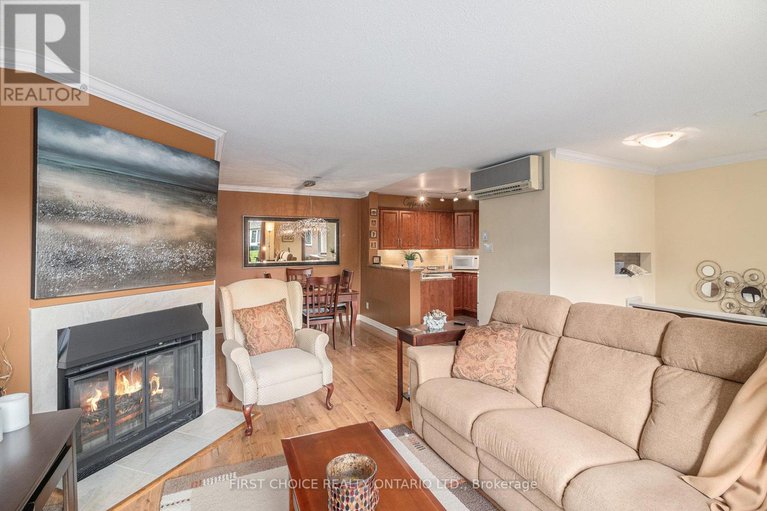 28682258/209-1810-marsala-crescent/fallingbrookpineridge/ottawa/ontario/K4A2E9_2